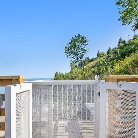 Happy Landings - Farmhouse Coastal Home With Tram And Stairs To Beach Access! South Haven Exterior photo